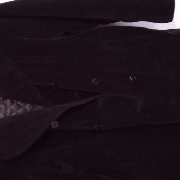 Coat - Picture 3 of 6